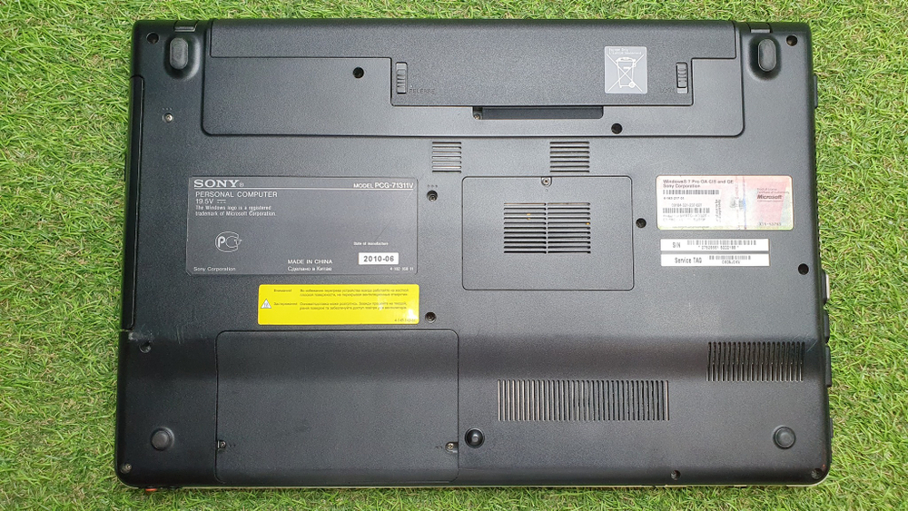 Ноутбук Sony i3/4 Gb