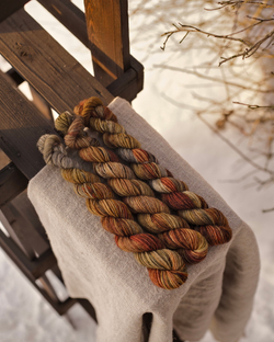 Носочная пряжа с добавлением шерсти "Высокогорье" 20 г