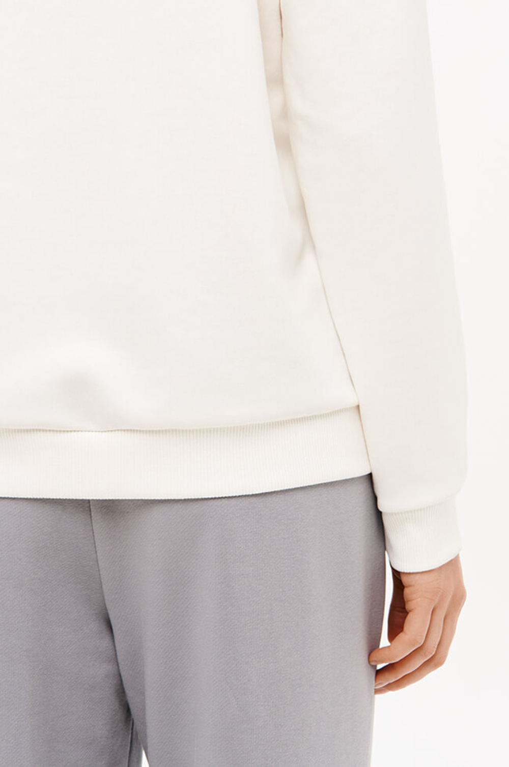 23351 Свитшот женский (молочный)