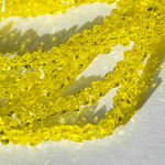 Хрустальные бусины в форме треугольника, оттенок "Желтый", 3*4мм