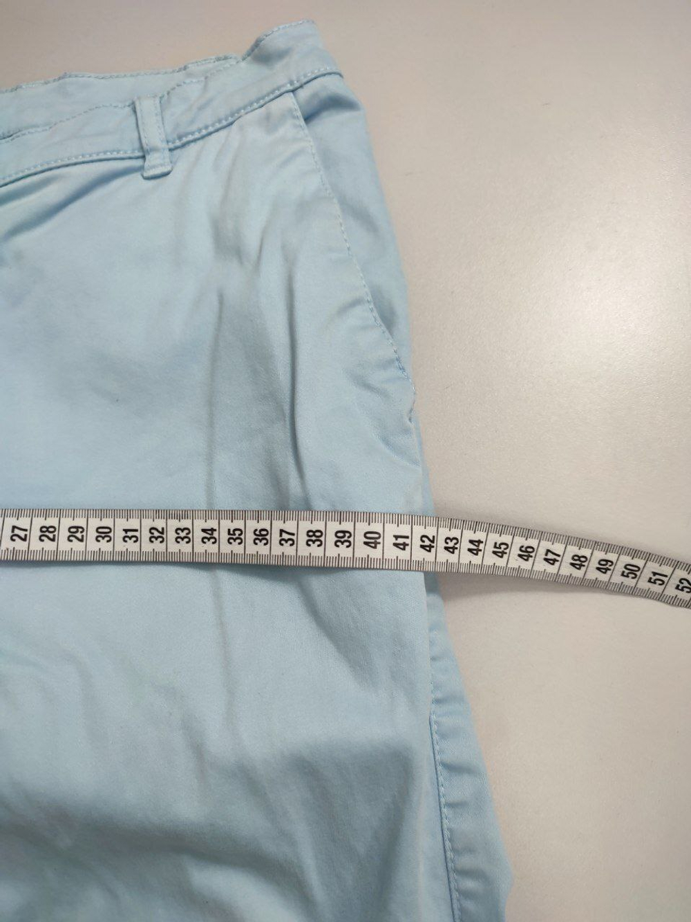 Брюки голубые с подворотами 44 размер