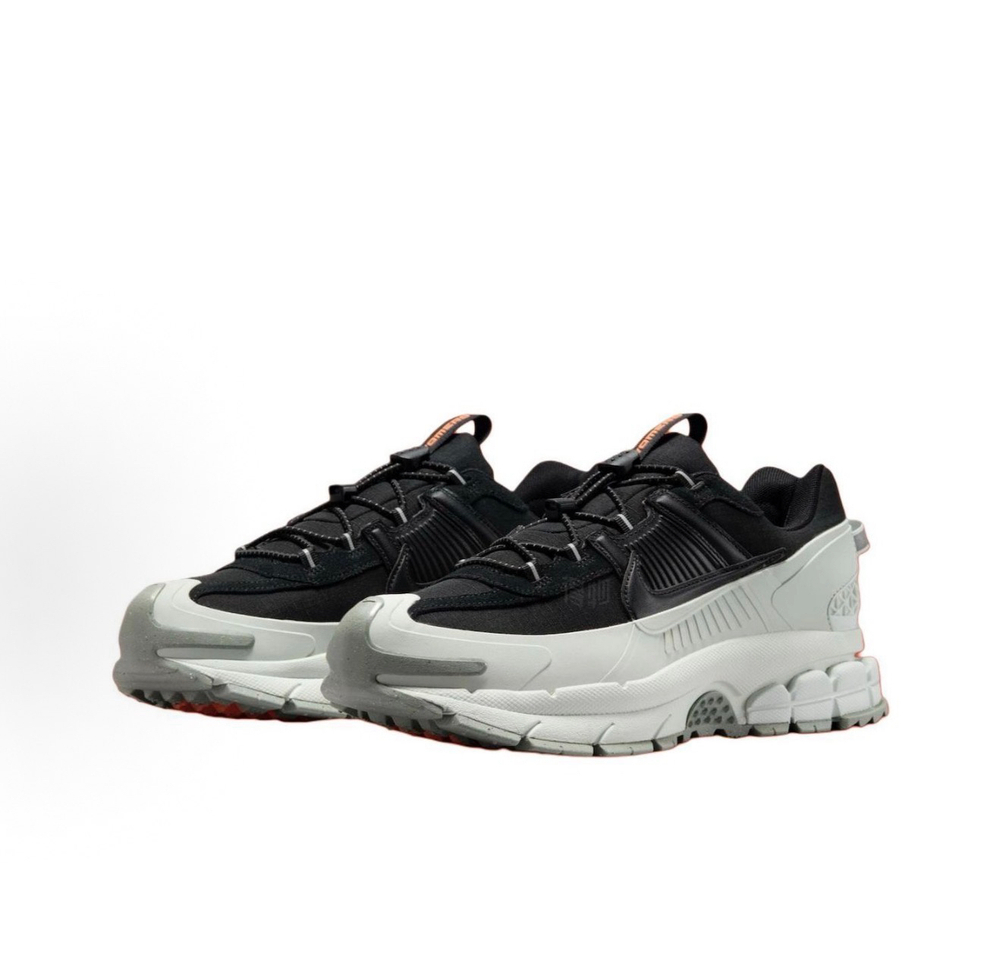 Nike Zoom Vomero 5 Roam