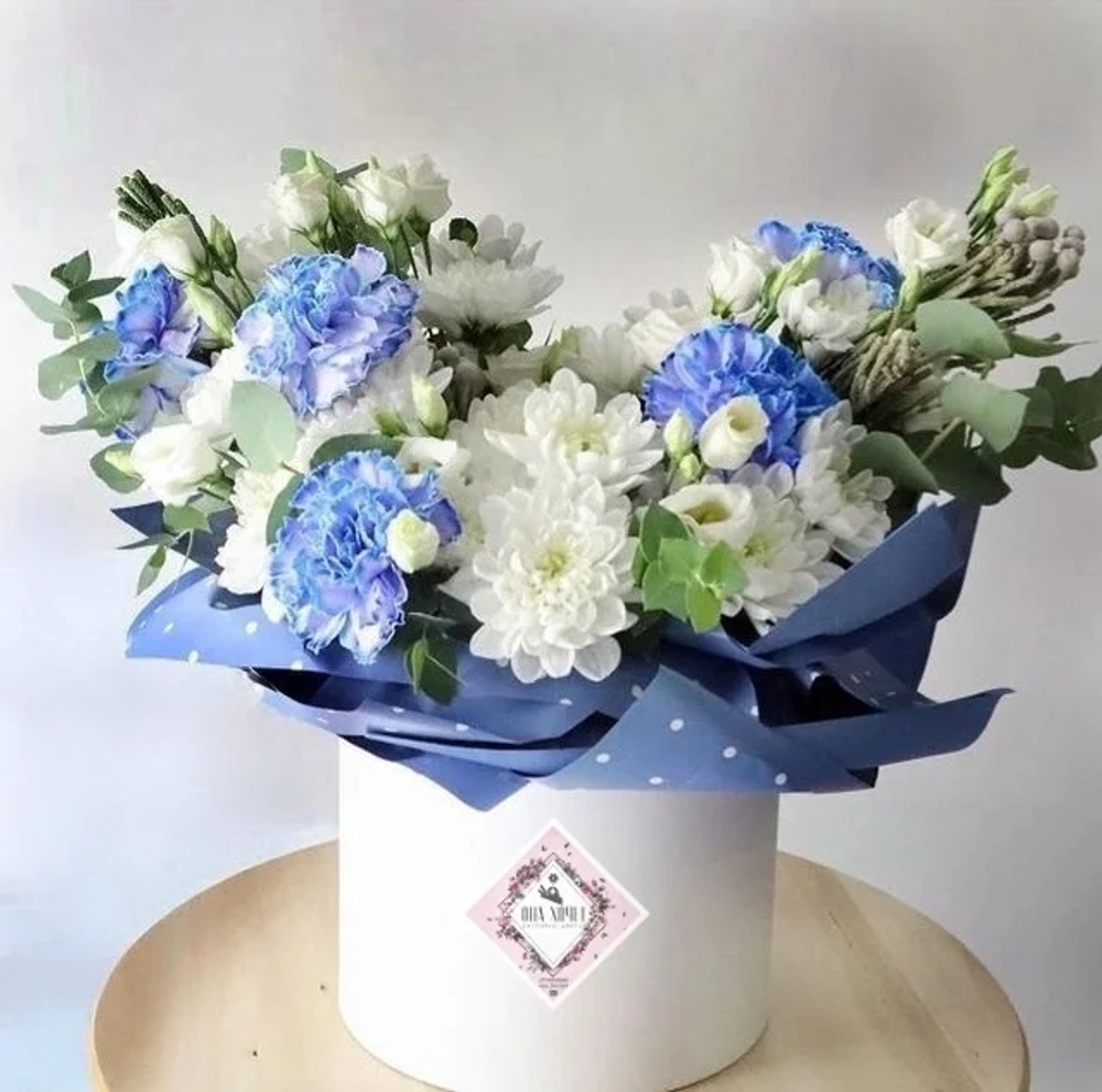 Композиция в коробке