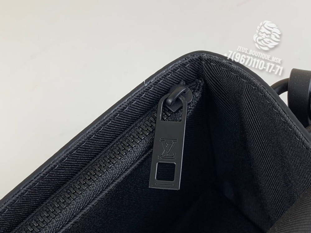 Сумка через плечо/мессенджер Louis Vuitton Fastline Wearable