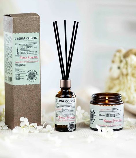 Фрезия сирень и драгоценное дерево, ароматическая свеча, Eteria cosmo