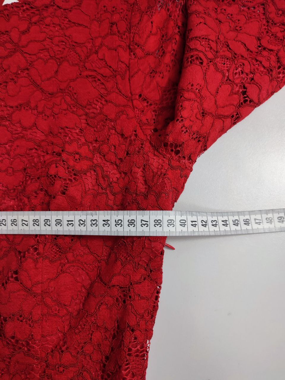 Блузка Zolla красная с кружевом 44 размер