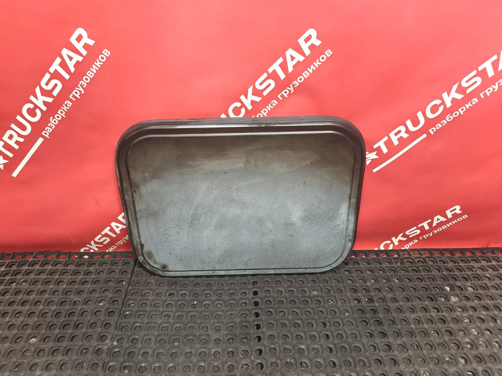 Люк в сборе