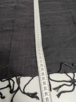 Платок темный с бахромой