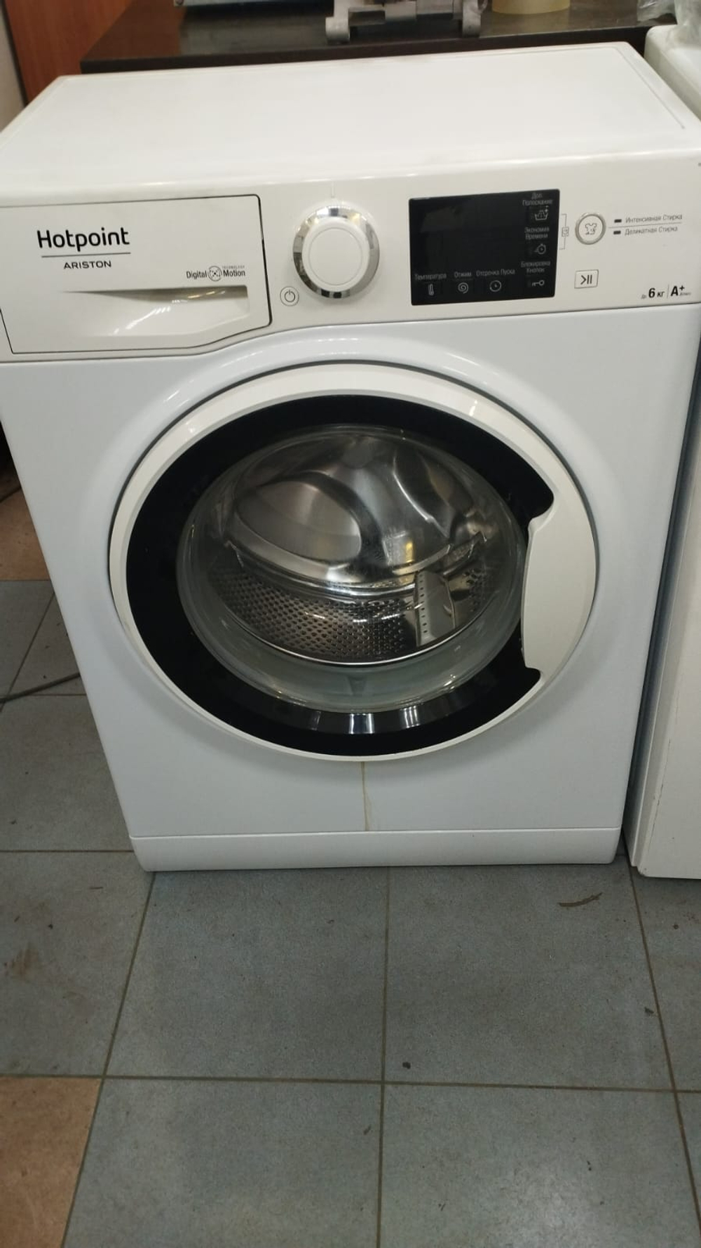 Стиральная машина Hotpoint-Ariston RST 601 W