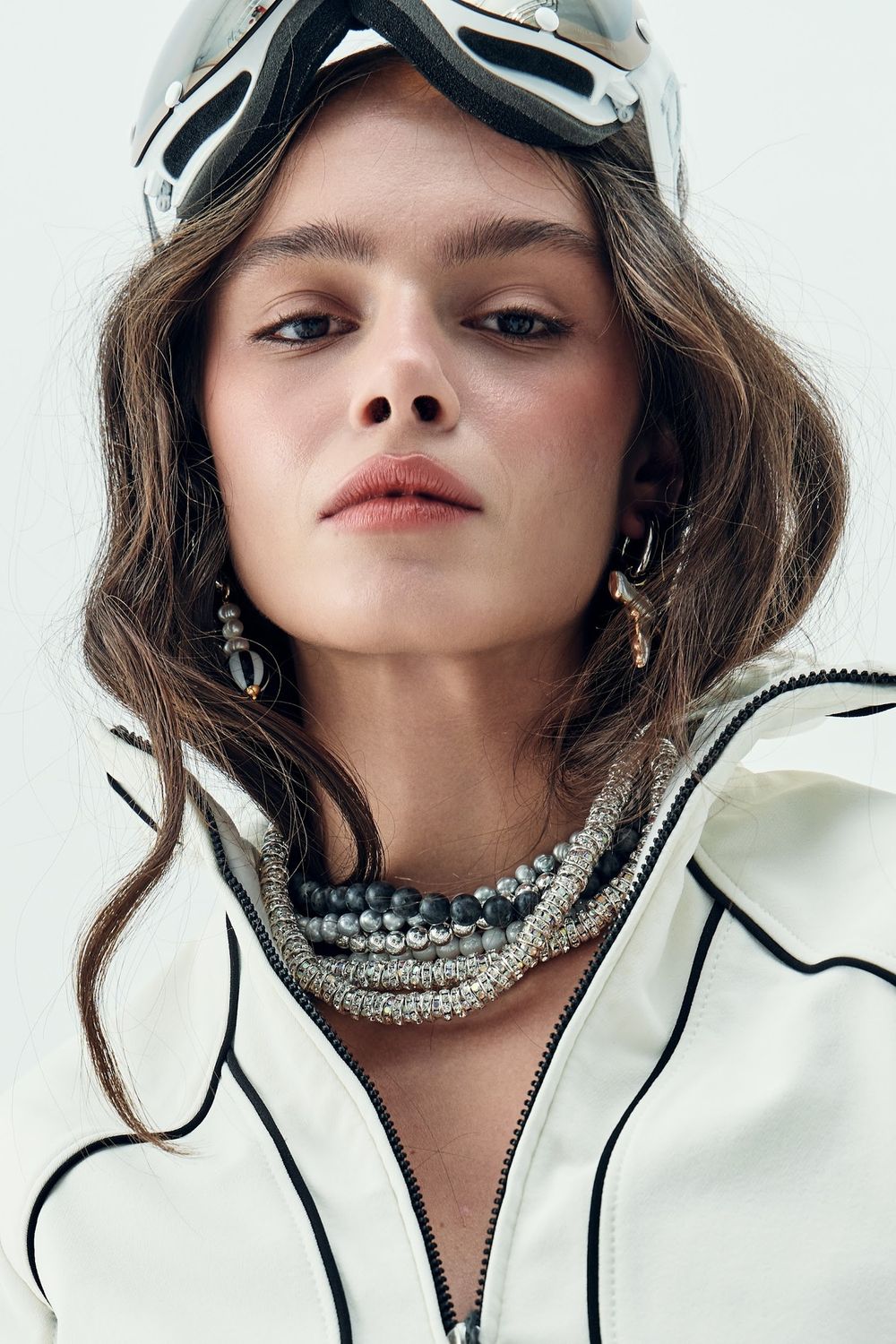 Колье Night из бусин камня