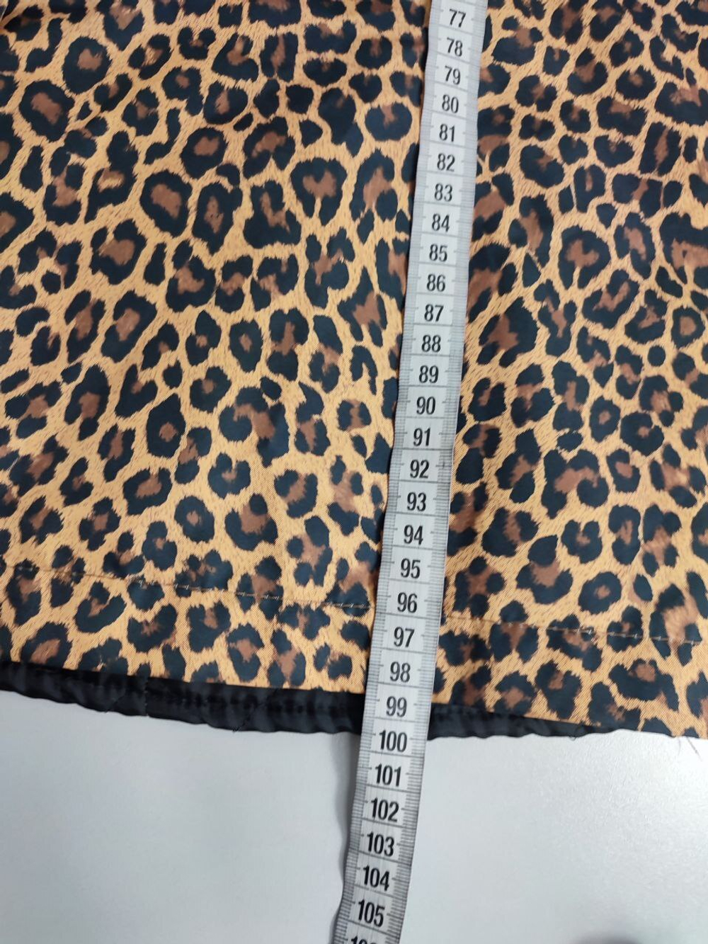 Плащ с анималистичным принтом 46 размер