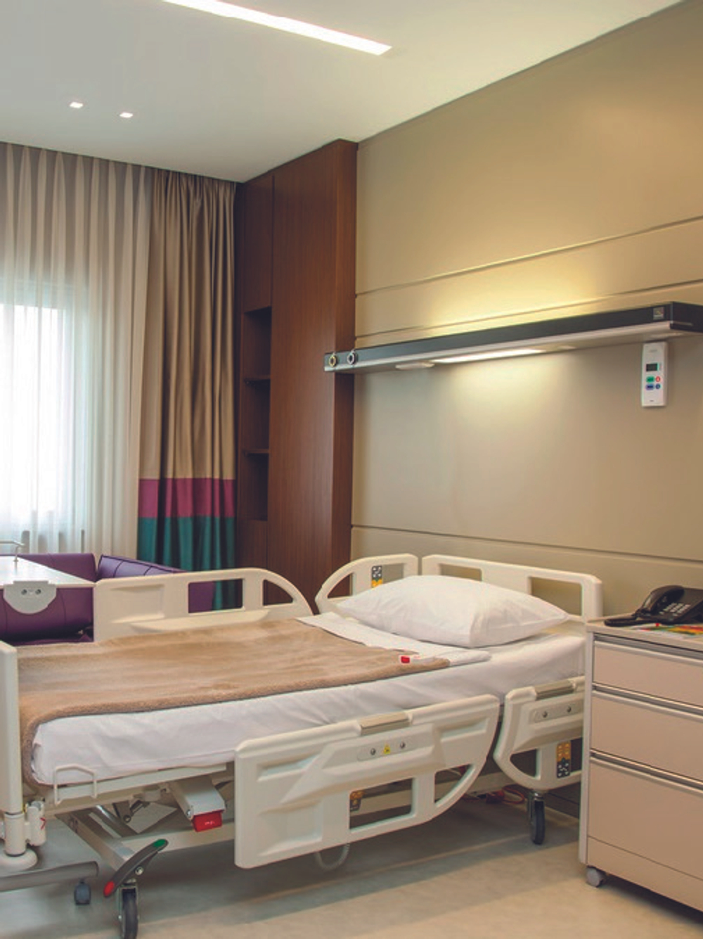 Мебель для медучреждений — безопасные и гигиеничные решения под заказ