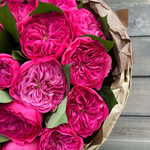 × 2 + 1 Баронесс — букет садовых ностальгических роз