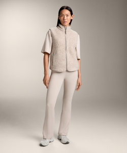 Oysho Базовый жилет из искусственной овчины на молнии, светлый экрю