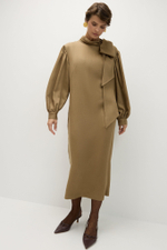 Платье с бантом