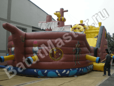 Большой надувной батут-горка "Фрегат"