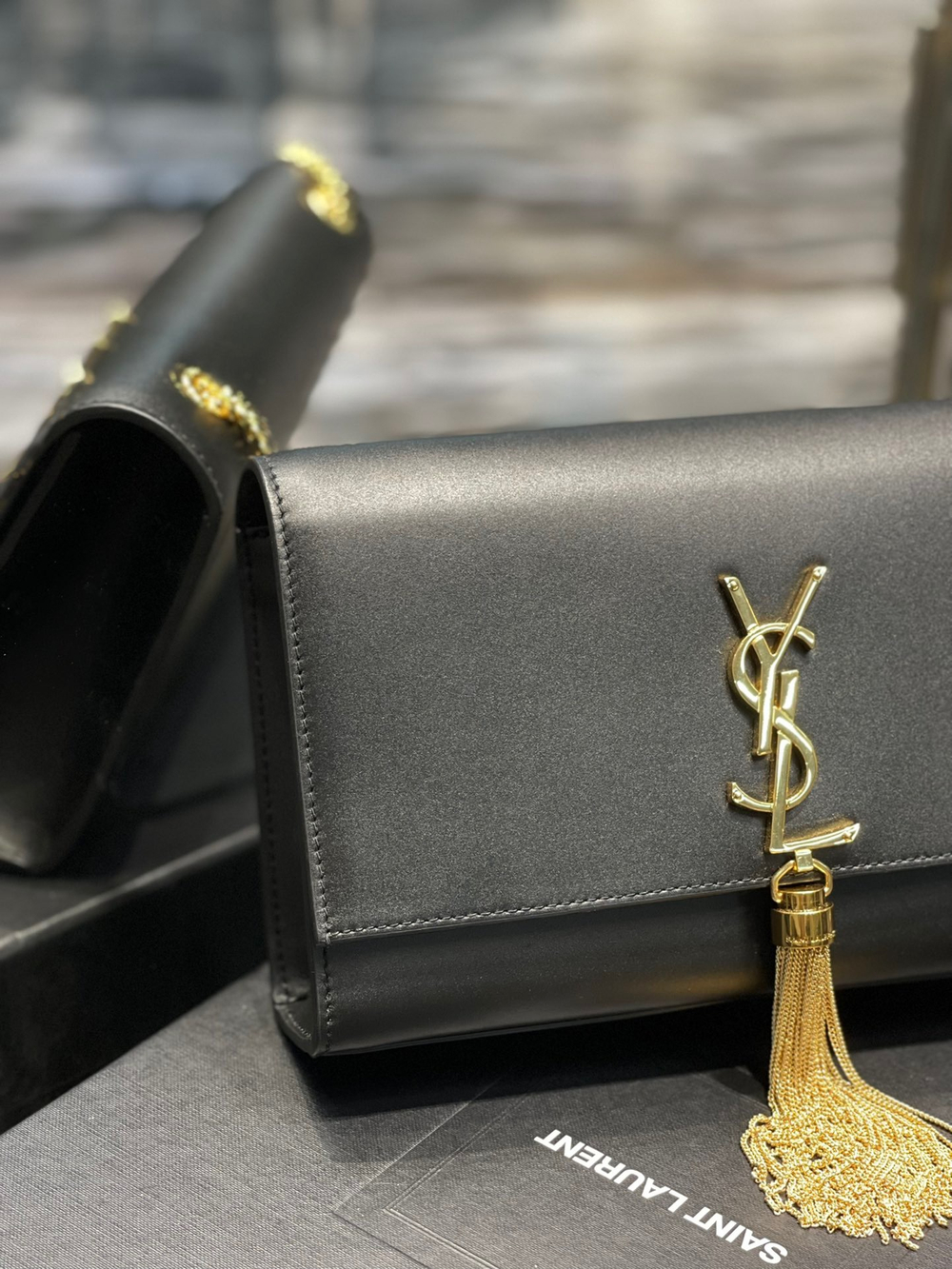 Saint Laurent Kate Medium Bag 24 cm