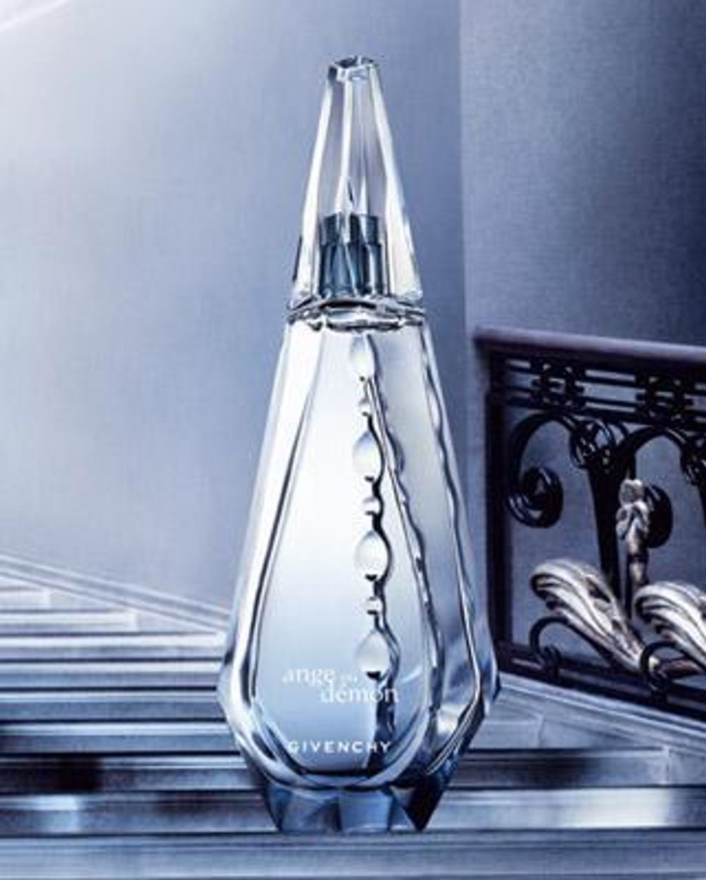 Givenchy Ange ou Etrange Tender