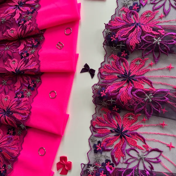 Вышивка на сетке фиолетовая/неон 24 см (правая)