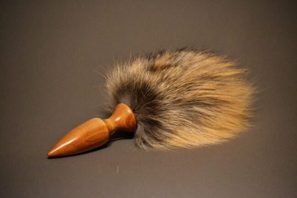 Анальная пробка с коротким хвостом (песец) (Цвет: бежевый)