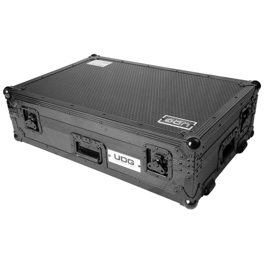 Кейс UDG Ultimate Flight Case Pioneer XDJ-RX3 Black Plus (Wheels)