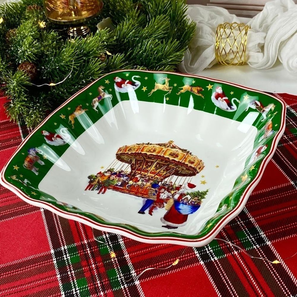 Lenardi 305-182 Квадратный салатник 22.5х6см НОВЫЙ ГОД в под.уп.(х18)Фарфор