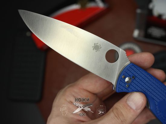 Складной нож Spyderco Resilience Lightweight 142PBL c клинком из стали CPM-S35VN, рукоять FRN