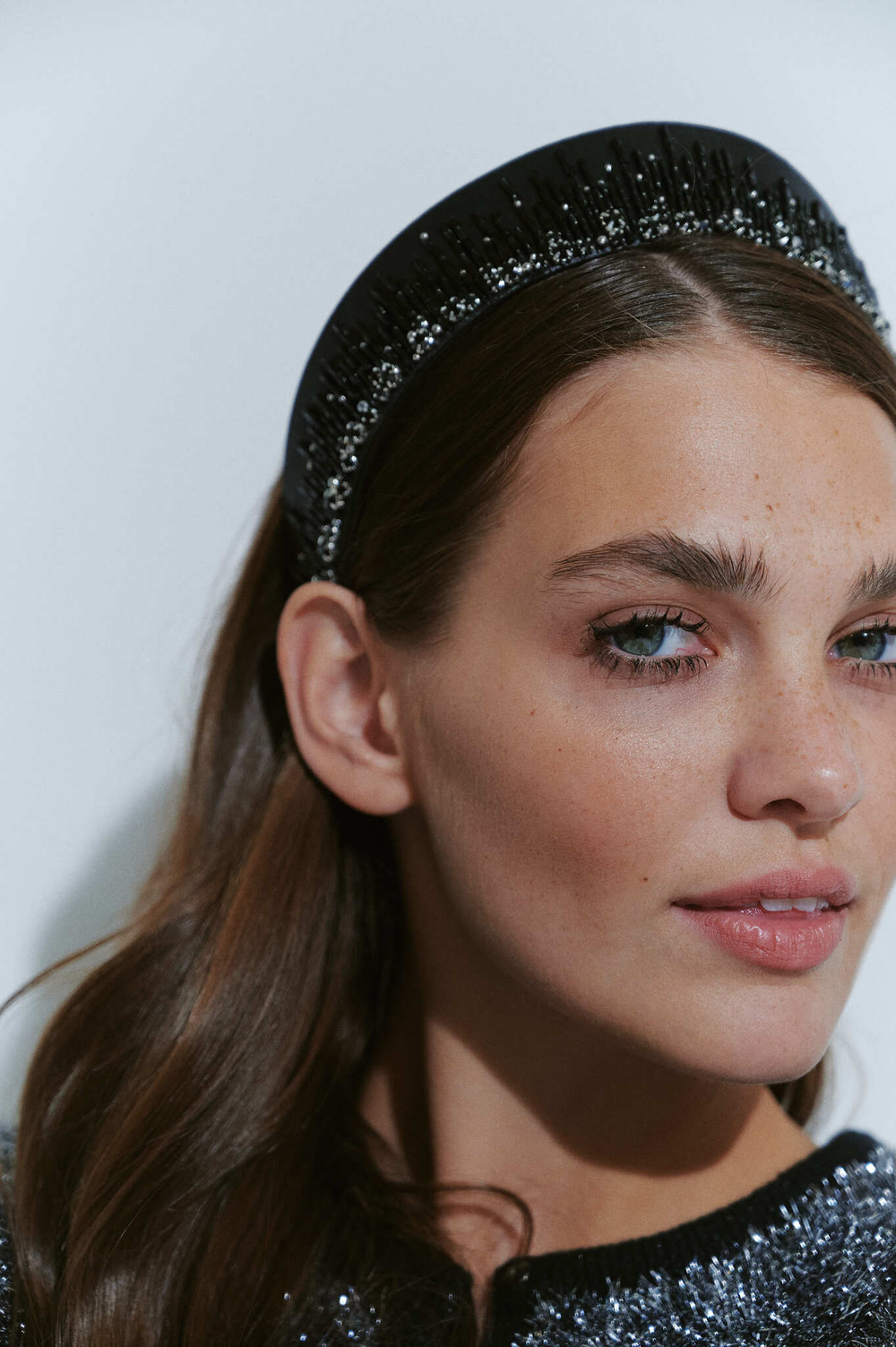 Кокошник с черным декором