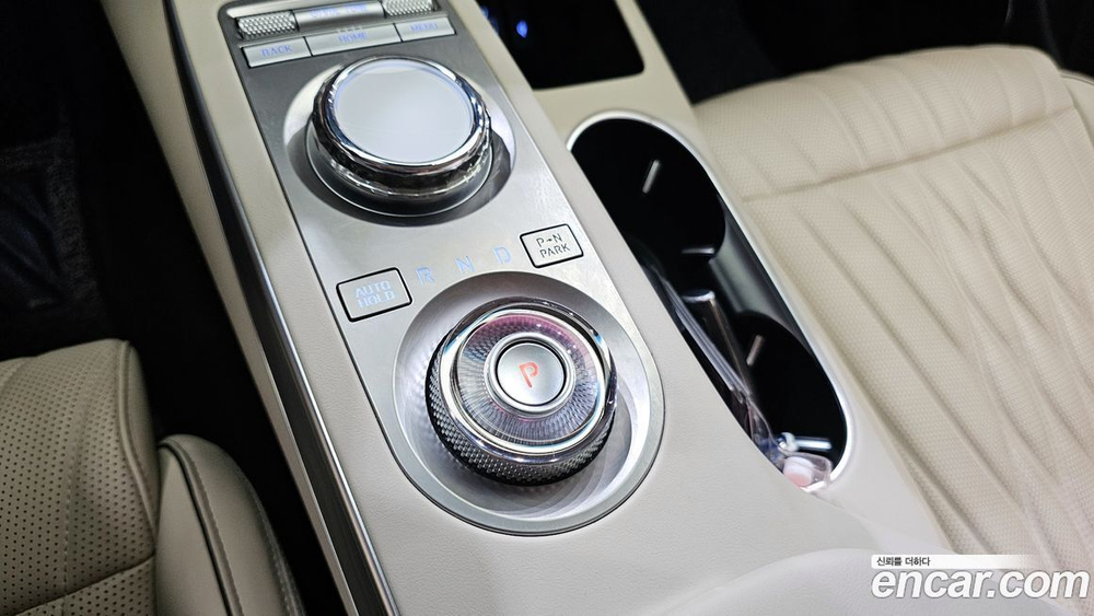 Genesis GV70 2.5T Бензин AWD (04.2021)