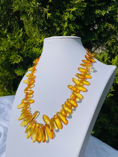 Бусы из янтаря натуральные, длина 50 см, длина бусин до 2,5 см.