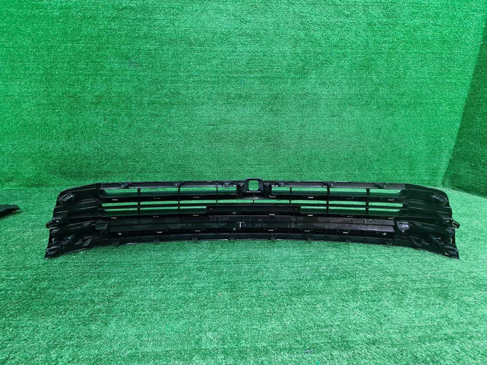 Решетка переднего бампера Highlander 3 U50 (16-19)