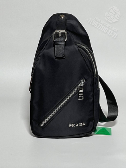 Нагрудная сумка-слинг Prada