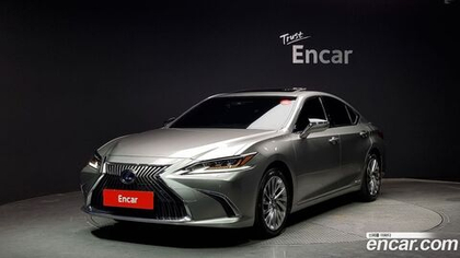 Lexus ES300h 7 Generation Executive (03.2021)