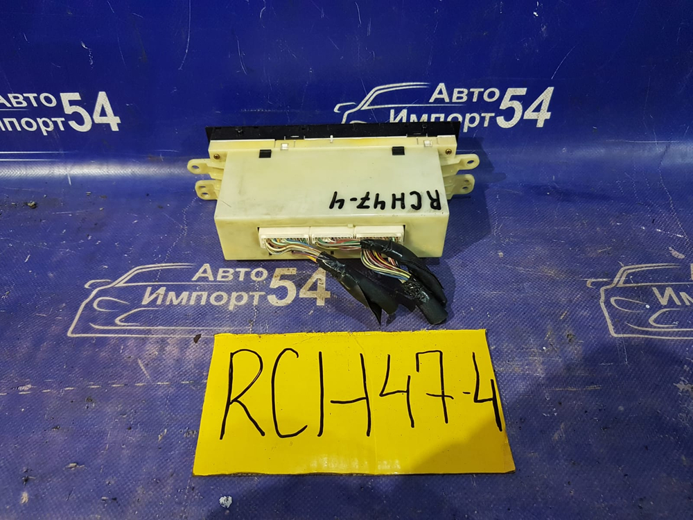 Блок управления климат-контролем TOYOTA REGIUS 1999