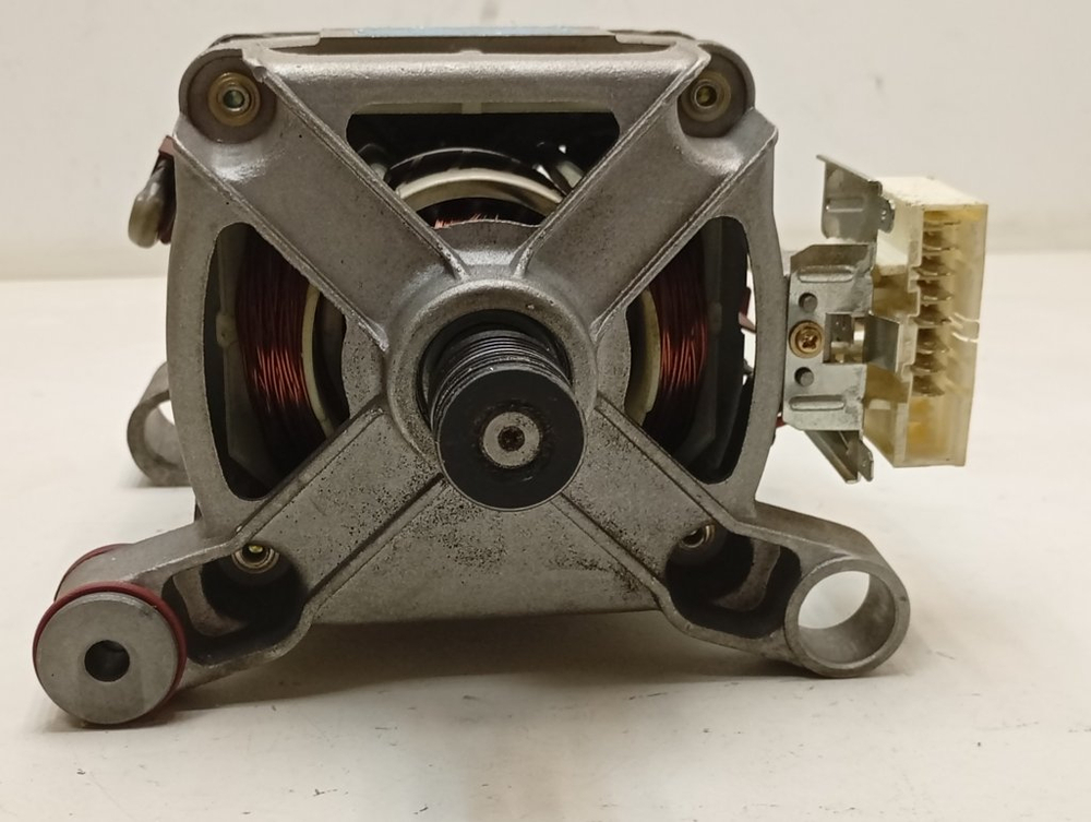 S803J кт45 Двигатель для стиральной машины Samsung DC68-00682A б/у 8 контактов