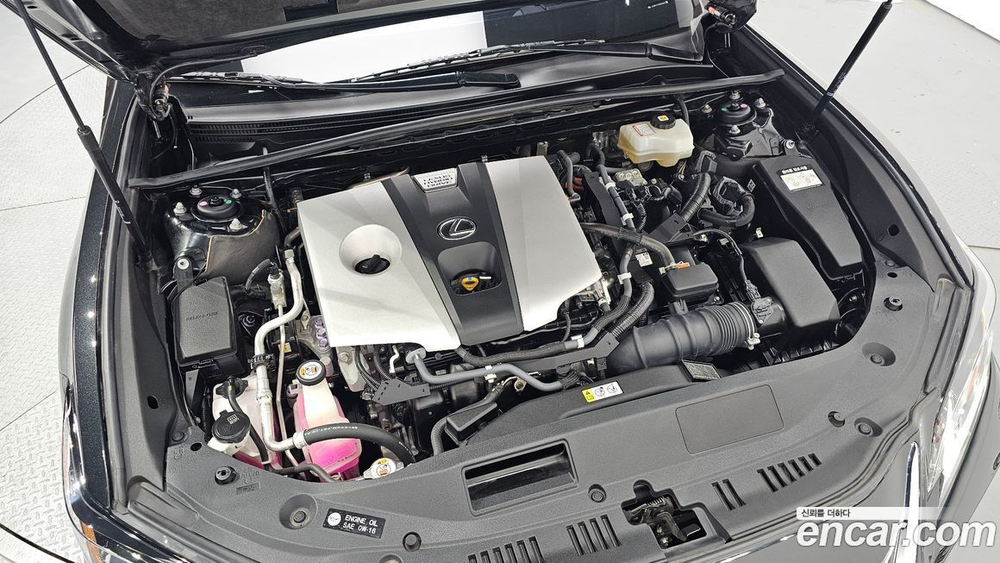 Lexus ES300h 7 Generation Executive (12.2020)