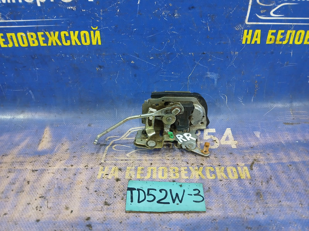 Замок двери задней правой SUZUKI ESCUDO 2000