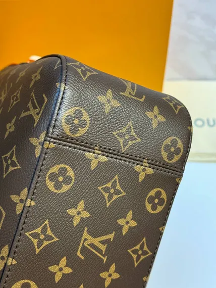 Сумка Louis Vuitton Slouchy, коричневый