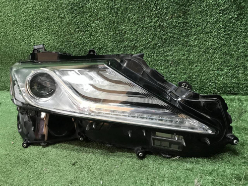 Фара правая Toyota Camry xv70 (2020-н.в.) LED