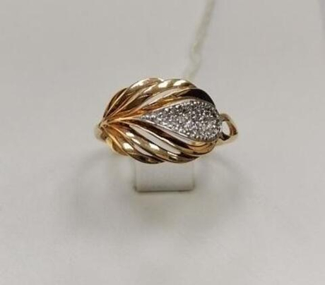 Кольцо из золота с фианитами