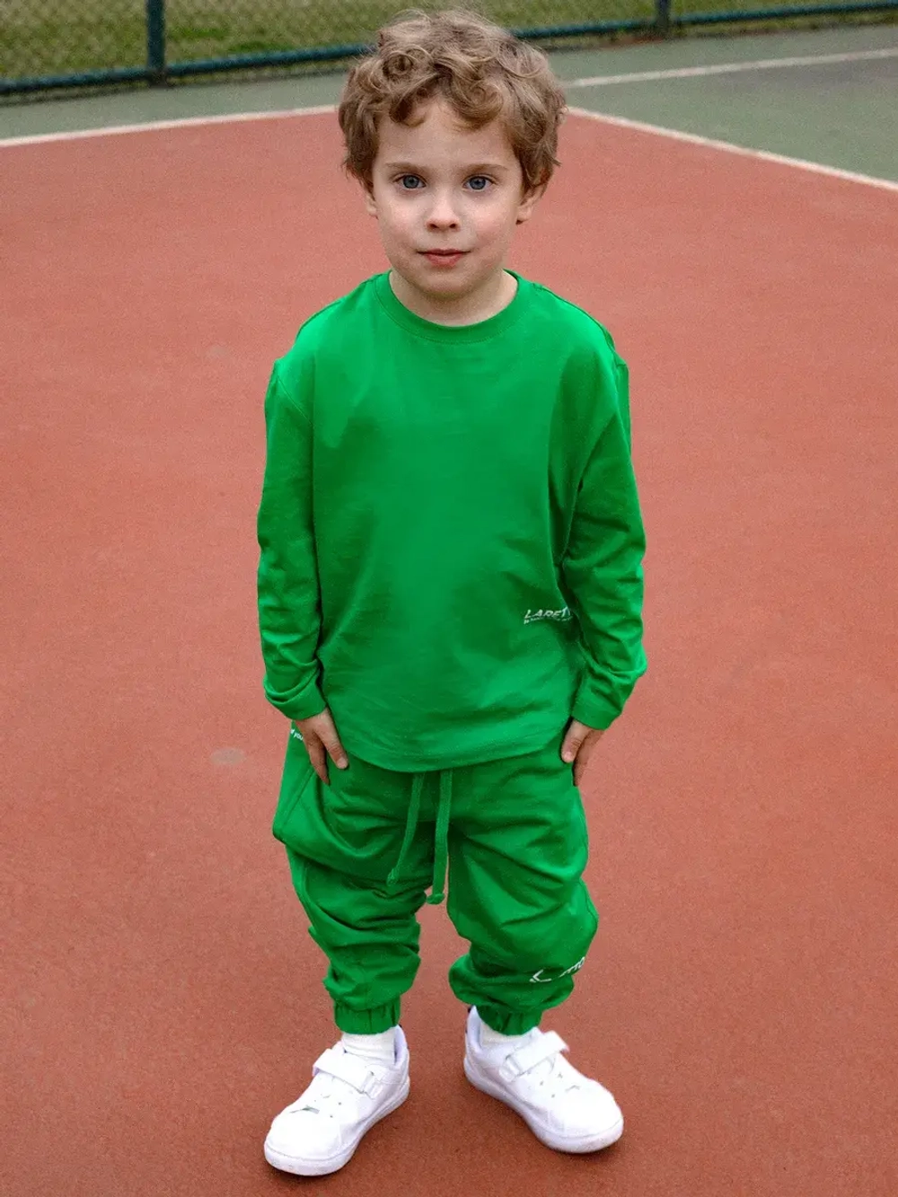 Спортивный костюм для мальчика в школу