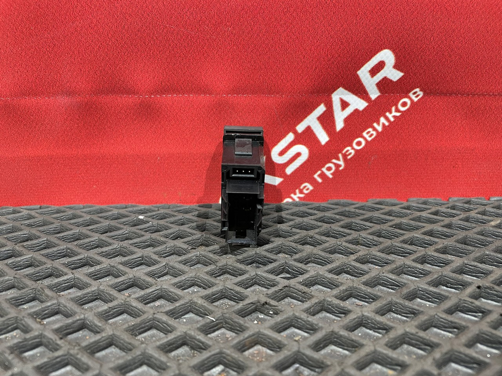 Кнопка блокировки дифференциала