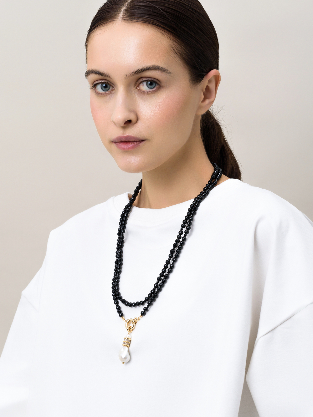 Сотуар из Чёрного агата "Long Pearl" Gold