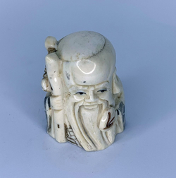 Нэцкэ Шоусин с посохом и персиком