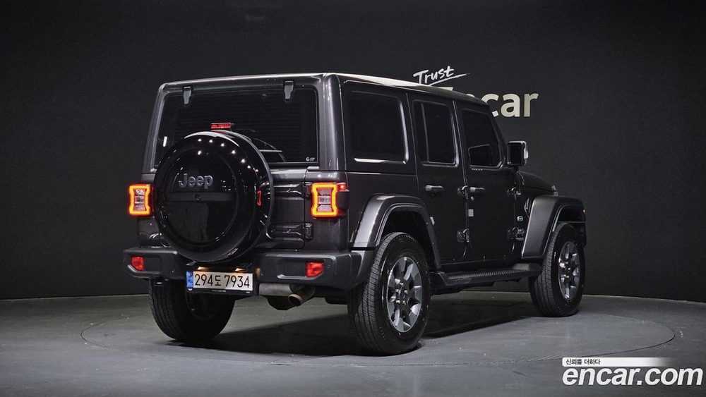 Jeep Wrangler (JL) 2.0 Overland Power Top 4 даери (08.2022)