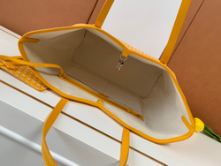 Moynat M Tote GM