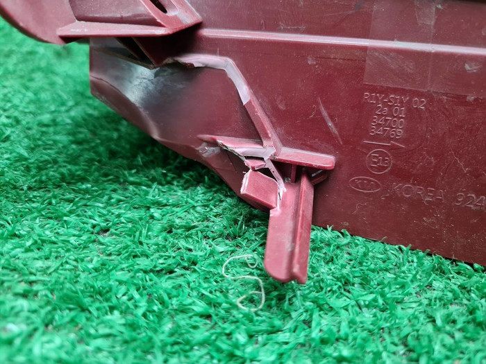 Фонарь правый внешний Kia Stinger CK (2017-2021)