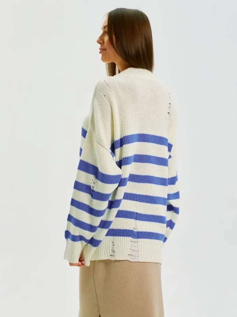 Джемпер оверсайз вязаный с длинным рукавом