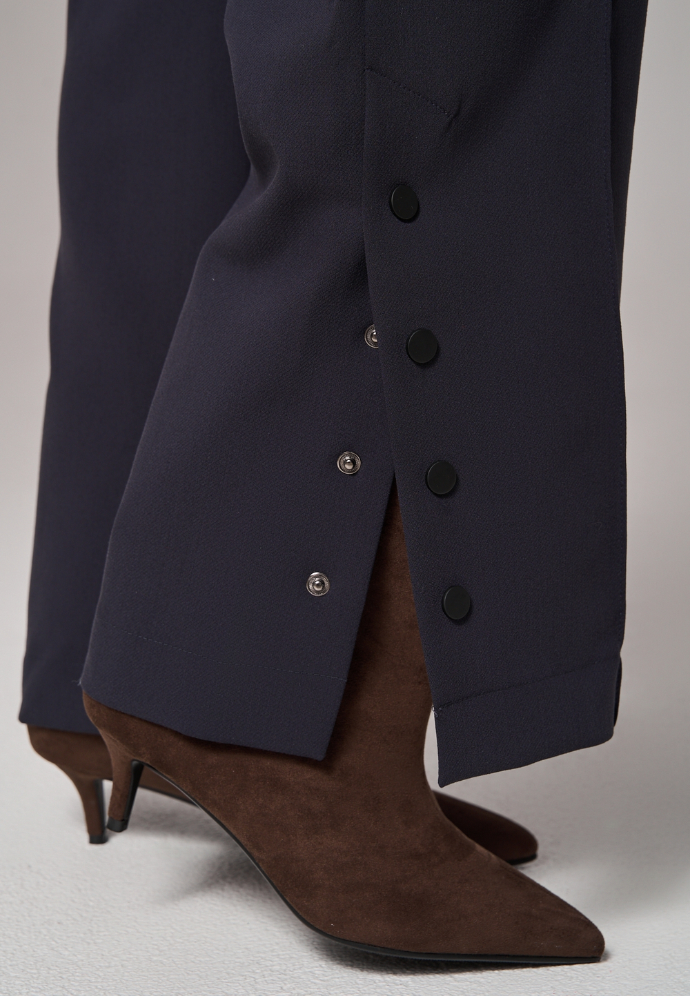 Брюки прямые с кнопками синие