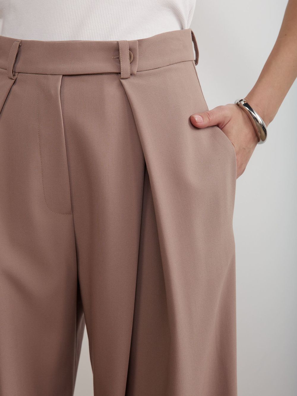 БРЮКИ «ICONIC» КАКАО